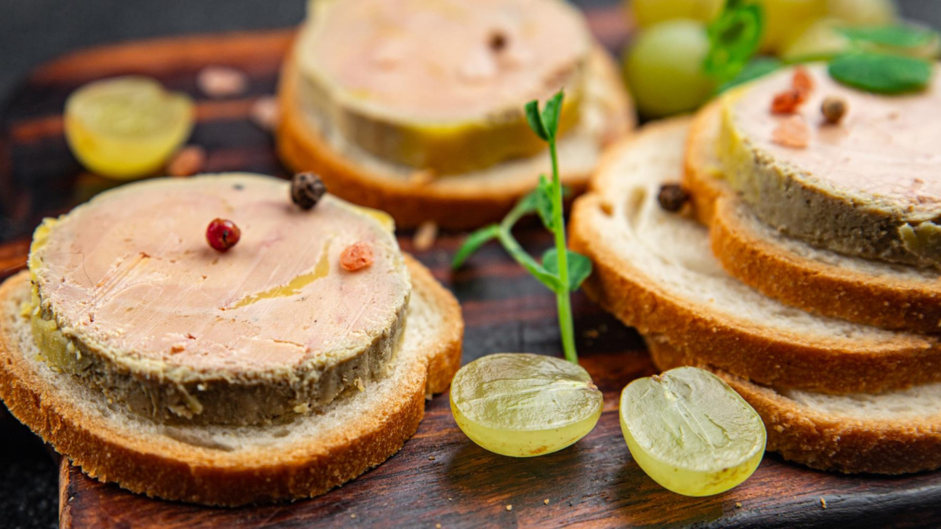 Pourquoi le foie gras maison est incontournable sur les tables de noël ?